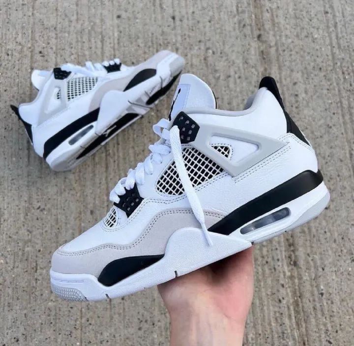 Air Jordan 4 Retro 'Military Black'